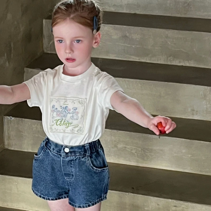 

Childrens Jean Shorts 2024 Summer New Casual Fashion Solid Color Button Jean Shorts Loose and Comfortable Childrens Clothing