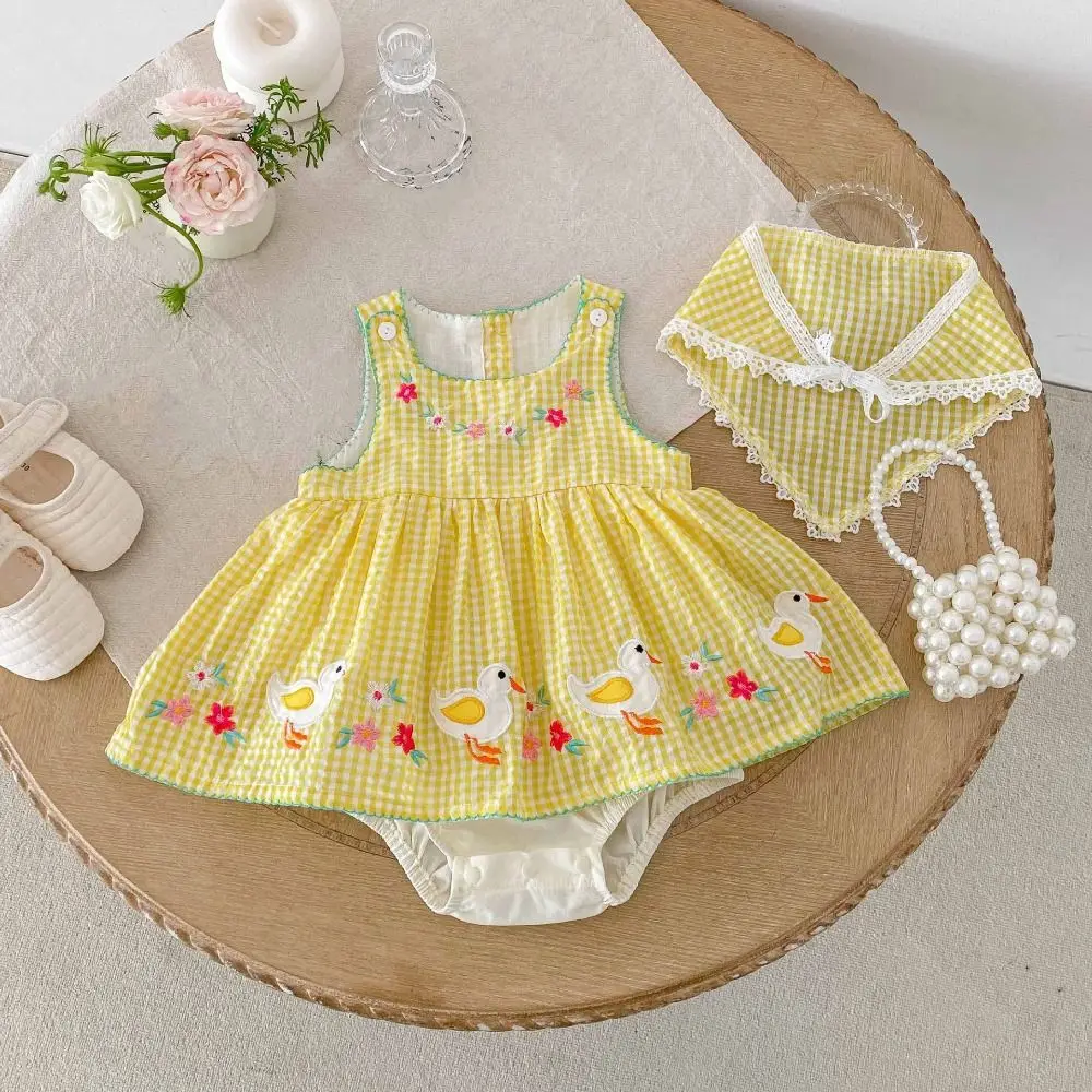 Sleeveless Design Baby Girl Romper Dress Yellow Gingham Duck Print Princess Dress Cotton Material Floral Embroidery