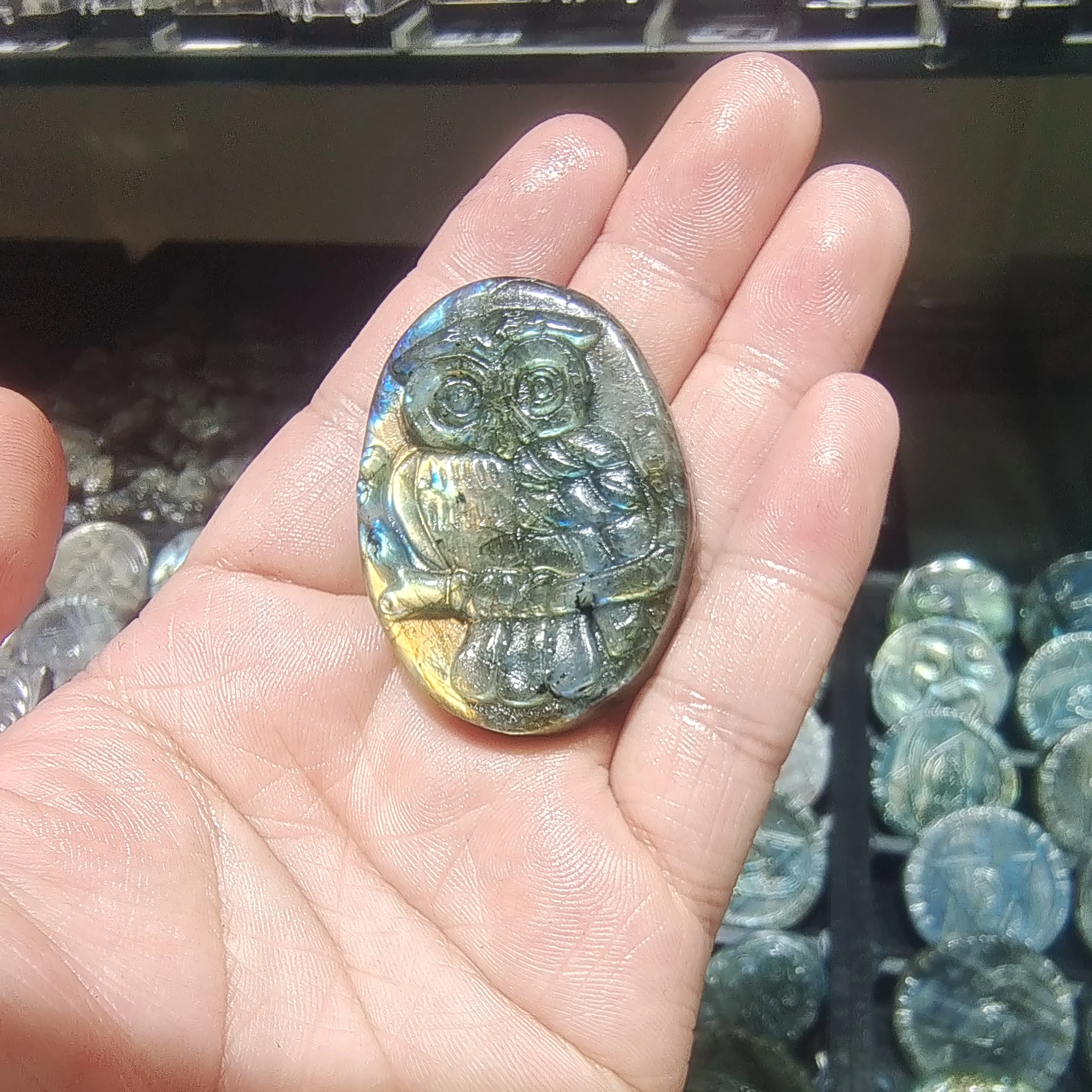 

45mm natural Labradorite stone Quartz Crystal hand Carved The owl