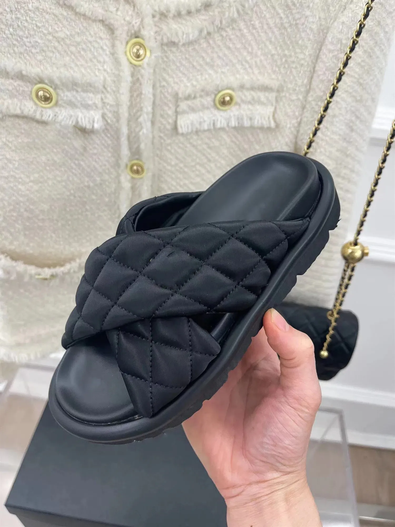 Rhombic Crossed Loafers With Thick Bottom Bread Women Slippers Nylon Waterproof Cloth Foamed Outsole Non-slip Wear-resistant