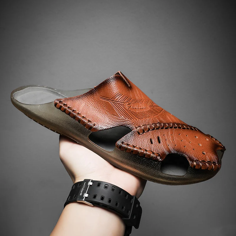 여름 패션 남자의 가죽 슬리퍼 통기성 샌들 남자 신발 Chaussons 새로운 플랫 신발 남자 플립 퍼