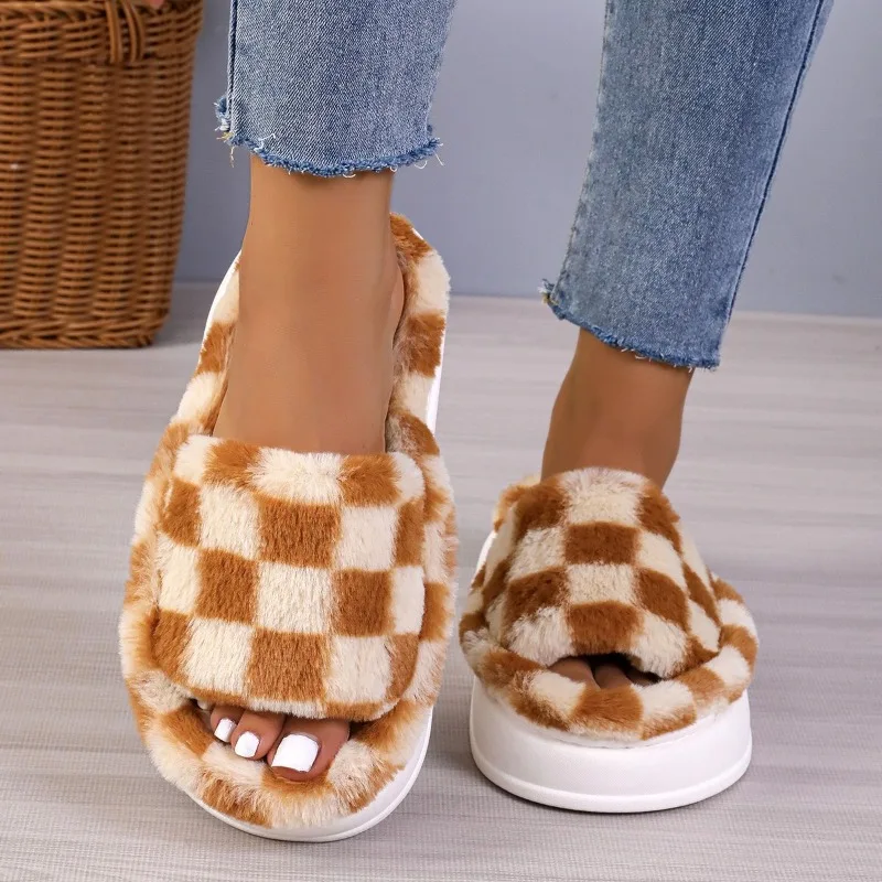 

2022 Winter Woman's Shoes Checkered Slippers One Strap Home Slides Fluffy Fur Non-slip Household Slippers Chessboard Woman Shoes