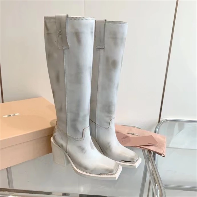 

PETITEGIRL Lnternational Brand Mi*u m*iu Western Boots Women's Leather English Style Thick Heel Metal Fashion Chelsea High Boots