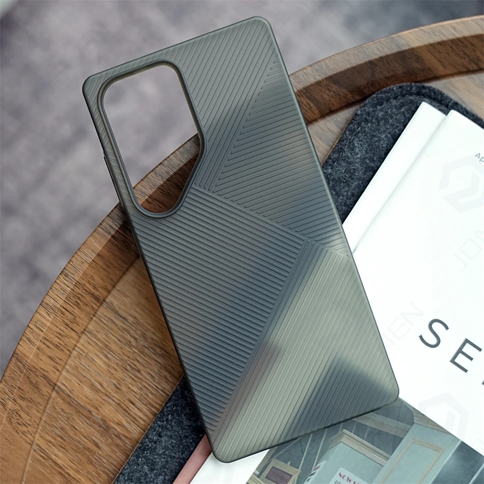 Anti-Fingerprint Stylish Matte Geometric Stripe Case