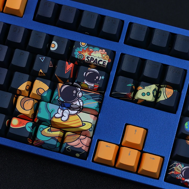 Chaves Conjunto Astronauta Pbt Tintura Subbed Keycaps Bidimensional dos Desenhos Animados Anime Jogo Chave Bonés Oem Perfil Backlit Keycap 108 - Imagem 4