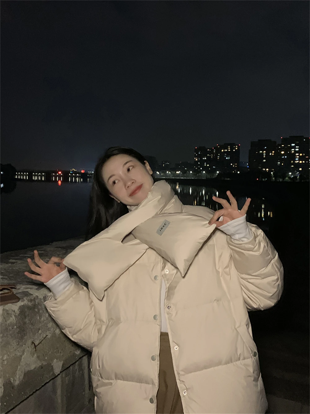 2023 New Winter Women's Wear Korean Academy Style Loose Traf Short White Duck Down Lightweight and Warm Down Coat