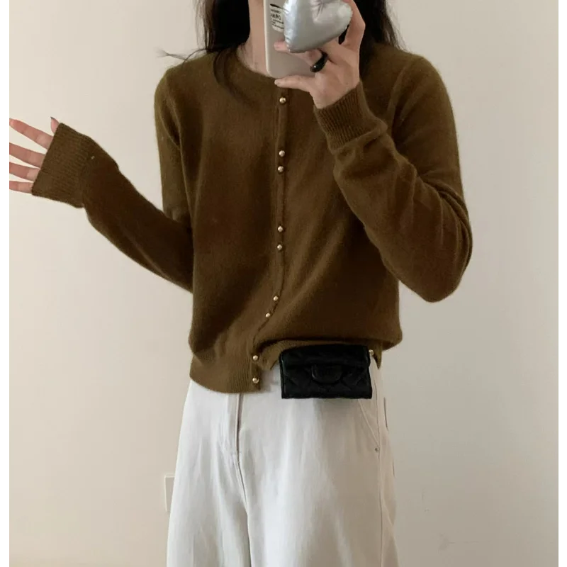 

Cardigans Women 2023 Autumn Wear Versatile Sweaters Short Coat Gold Button Raccoon Velvet Knitting Tops Solid Round Neck Office