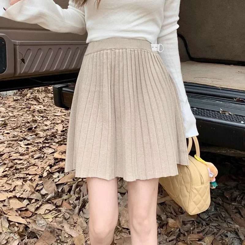 Korena Style Pregnant Woman Winter Knitted Pleated Skrit Adjustable Waist Maternity Brief Skirt Solid Color Pregnancy Mini Skirt