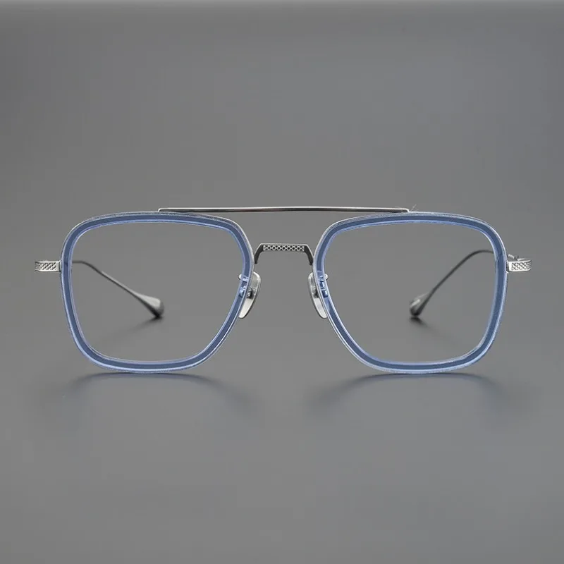 Hewei Eyeglasses Close-Up