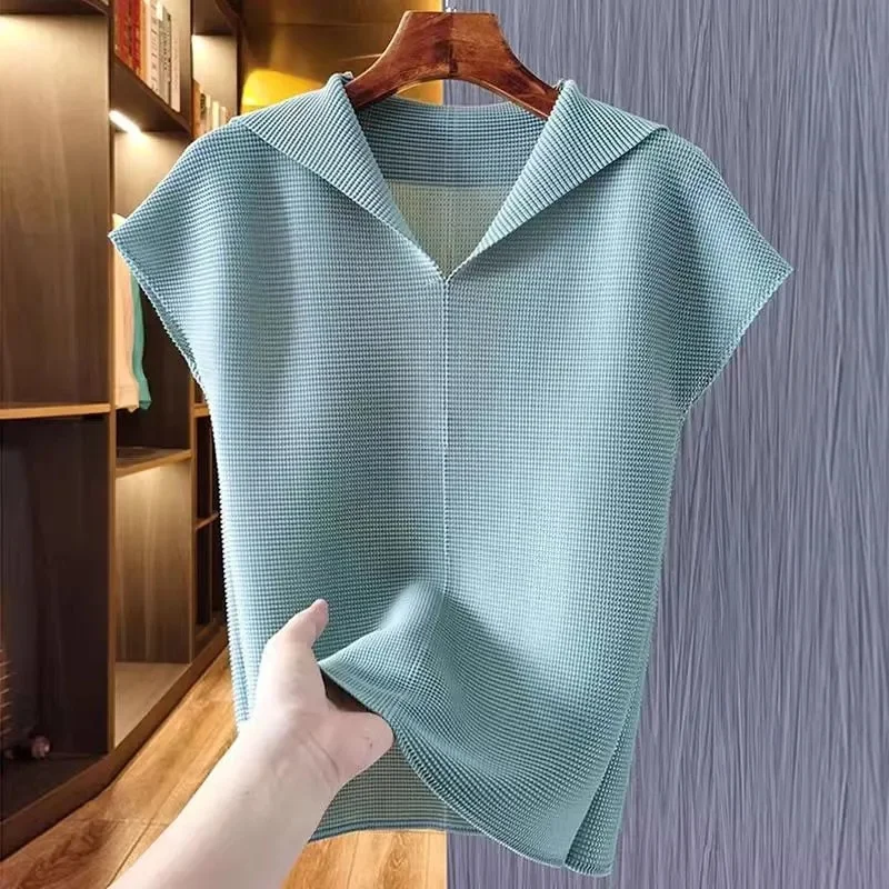 

Модный дизайн, плиссированный топ, женская футболка с лацканами, лето 2023, новая текстура, чувство кукурузы, тонкая эластичная шикарная футболка для женщин