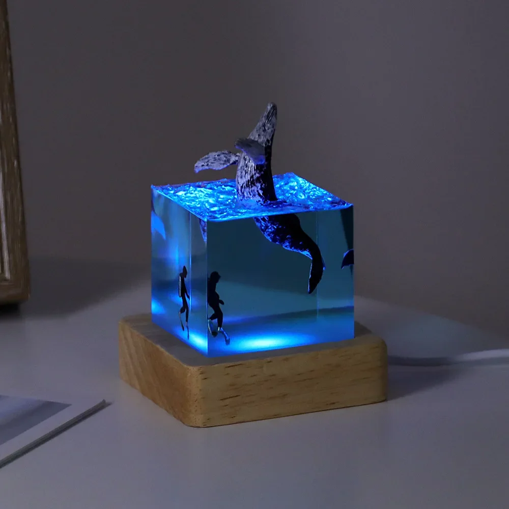 

5cm Cube Organism Resin 7Colors Table Light Creactive Art Decoration Lamp Whale Dolphin Shark Theme Night Light USB Charge