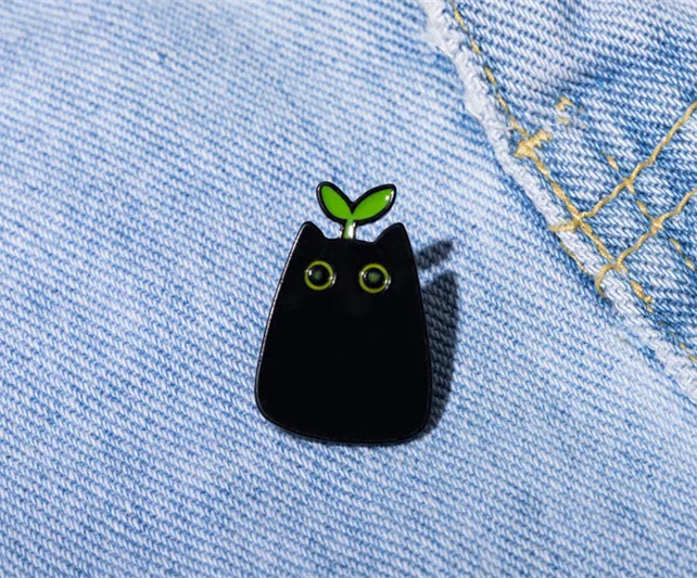 

Металлическая эмалированная брошь в форме милого черного кота с мультипликационным рисунком, модная необычная Классическая Брошь, детский подарок, маленькая брошь в стиле панк
