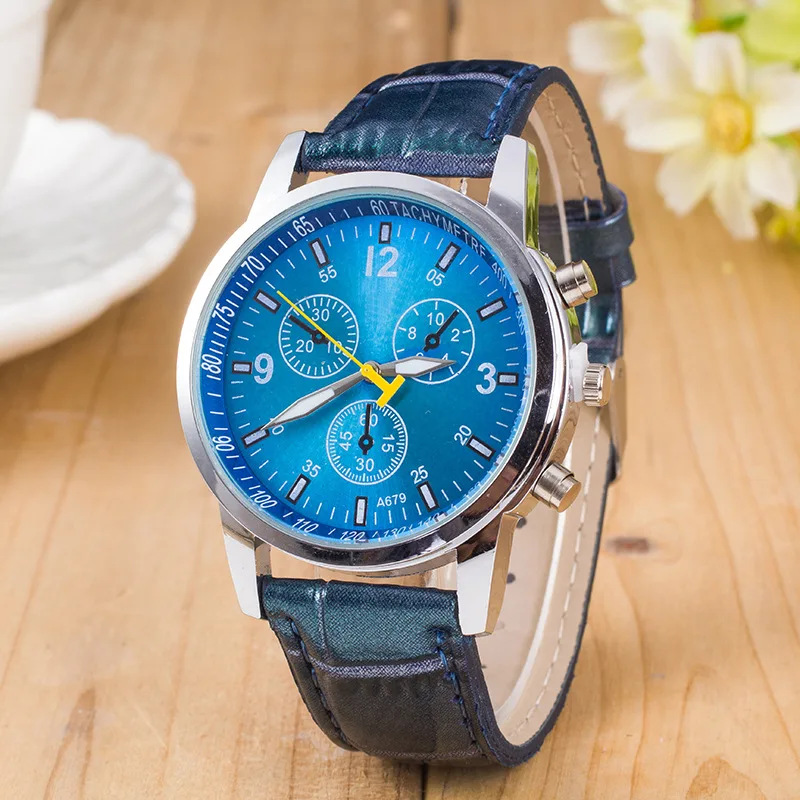 Swiss Belt Men's Watch Quartz Watch Three Eyes Casual Fashion Watch Business Men's Watch Golden romantic watch