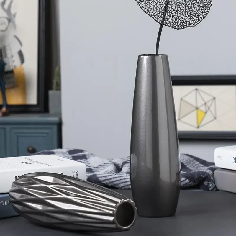 Ceramic Tabletop Flower Vase Handmade Handicrafts Fashion Creativity Black Vase Study Hallway Home Wedding Decoration 3
