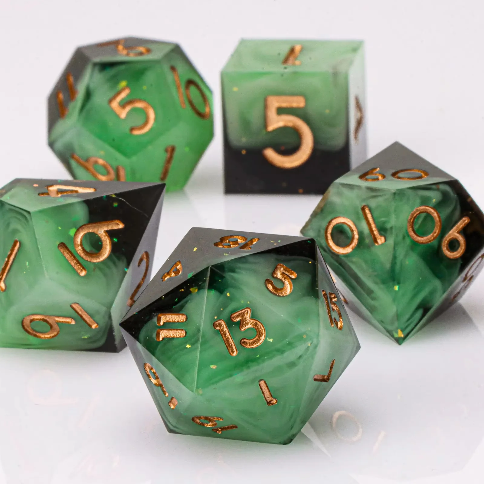 DND 주사위 세트, 7개 레진 LOTR D&D 주사위 세트 (롤플레잉 게임용), 레드 던전 앤 드래곤 D&D 날카로운 모서리 주사위