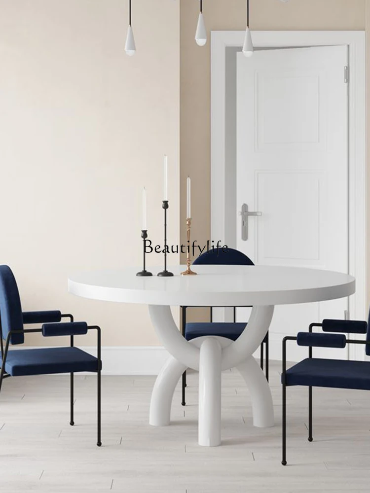 

Italian round Table Nordic Homestay Model Room Table