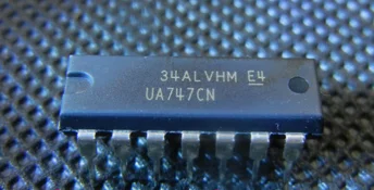 

4 шт. UA747CN UA747 DIP14