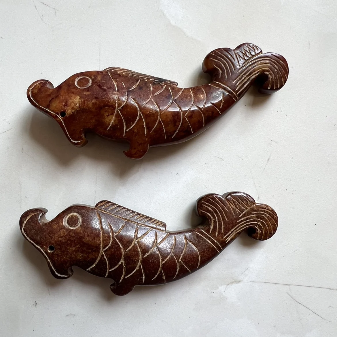 

Snowflake Jade Double-sided Carved Fish Yu Pei Jade Pendant Vintage Carving Every year, there are small fish toys.