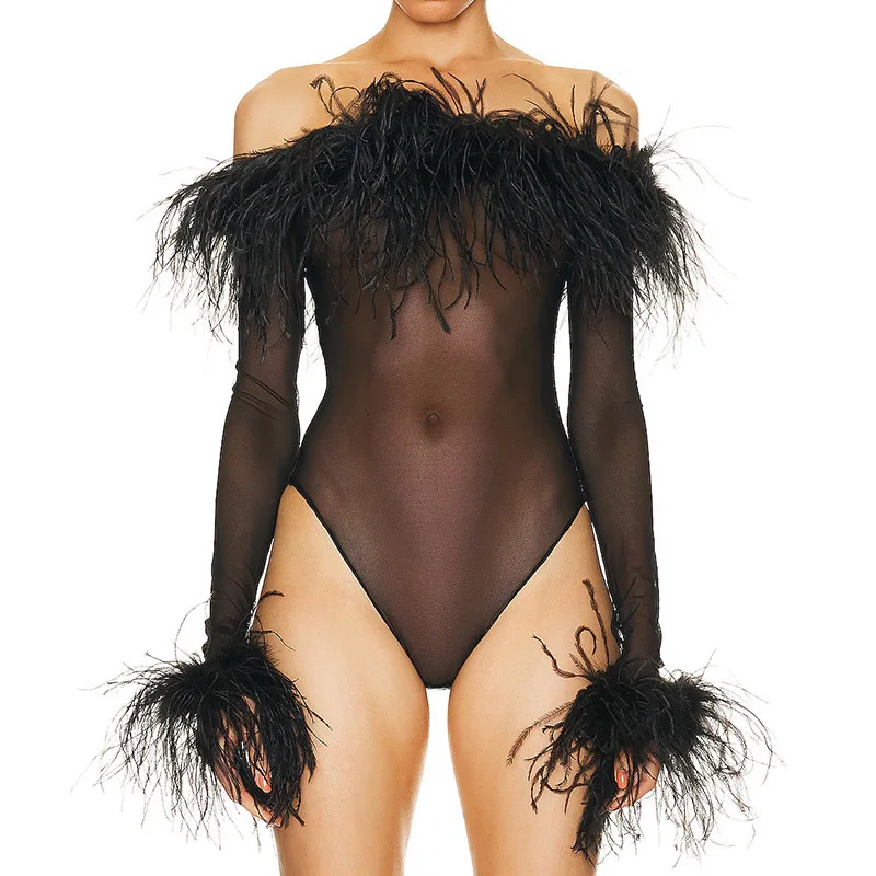 Рисунок 2 - Женский подиумный комбинезон с