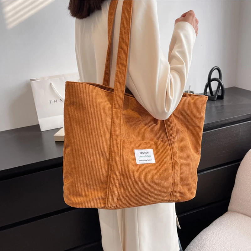 

Сумка-тоут однотонная вместительная Вельветовая сумка на плечо новая зимняя популярная дизайнерская повседневная классическая универсальная сумка для покупок