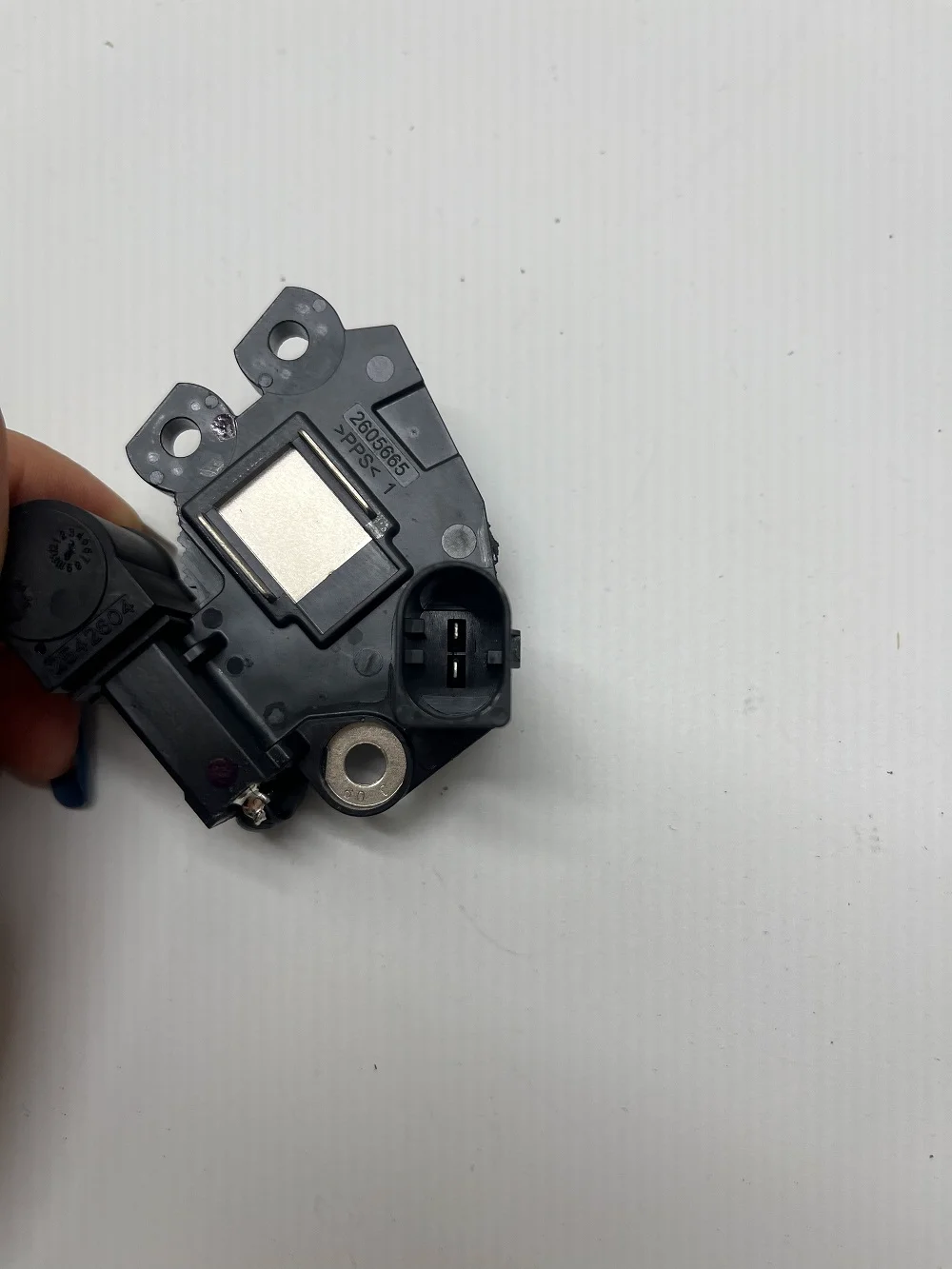 Crystal Sinrui generator regulator 2542604 2605665 For new Santana new Jetta Skoda Octavia