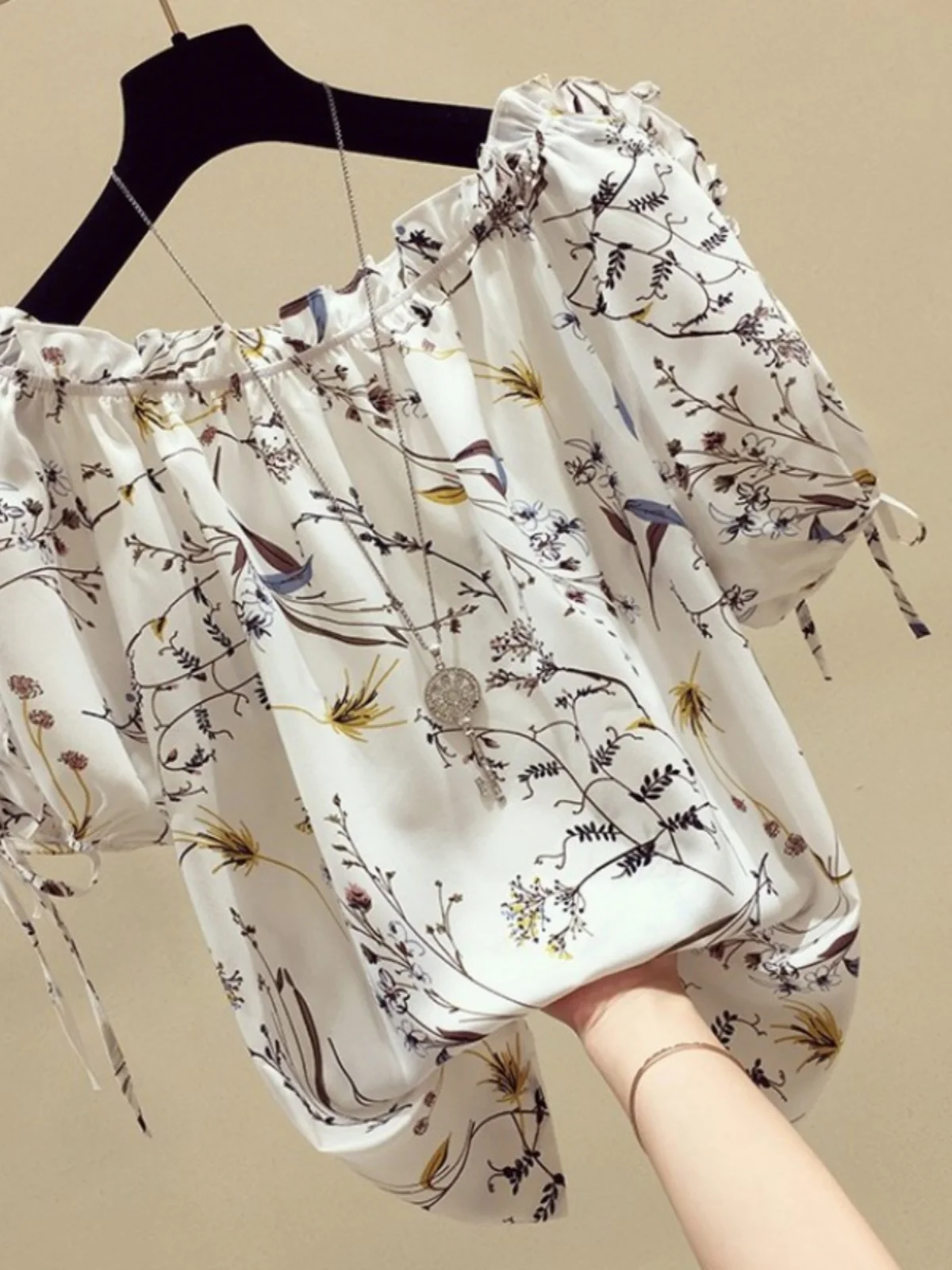 

Women Elegant Batwing Short Sleeve Loose Blouse Flower Print Casual Tunic Tops Elegant Office Lady Solid Loose Shirt S04