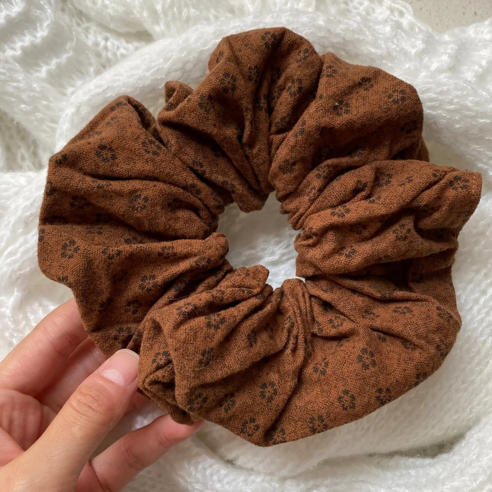 1PC 1PC Autumn Brown Scrunchies,Floral & Solid Fabric Hair Ties, Retro Cottagecore Elastic Hair Bands For Women,Soft Comfortable