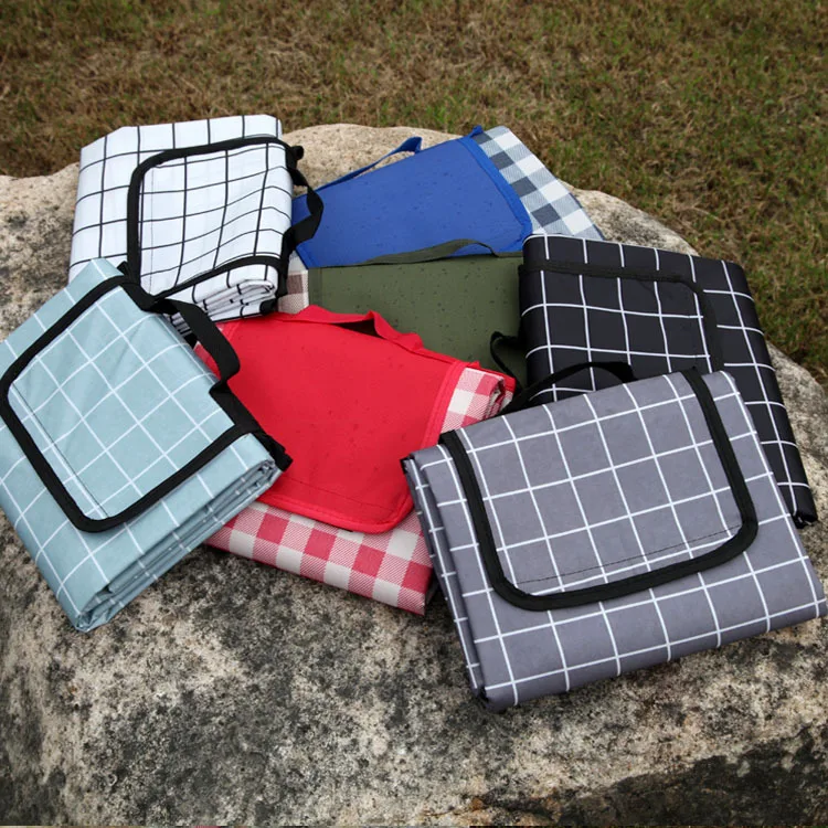 Popular Outdoor Portable Lattice Picnic Mat Moisture proof Thick Damp