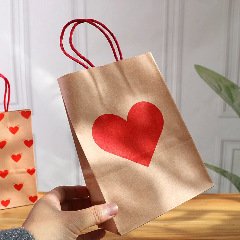 10Pcs Red Heart Kraft Paper Candy Gift Packing Bag with Tag Shopping Tote Bag for Valentine's Day Wedding Party Decor Supplies