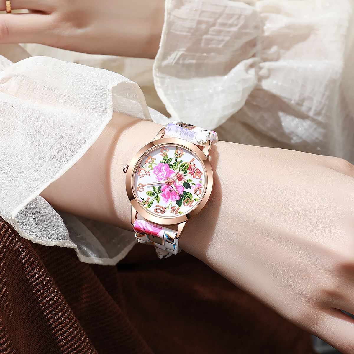 5PCs/Set Women's Silicone Printed Watch Fashion Casual Personalized With Floral Dial Classic Trendy Quartz Watch Combination Set 3