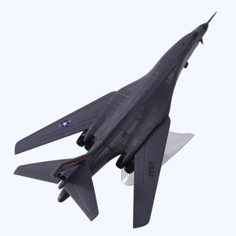 1/144スケールB1bランサー完成品 アカデミー 1/144 B-1B ランサー 完成品 academy 飛行機模型完成
