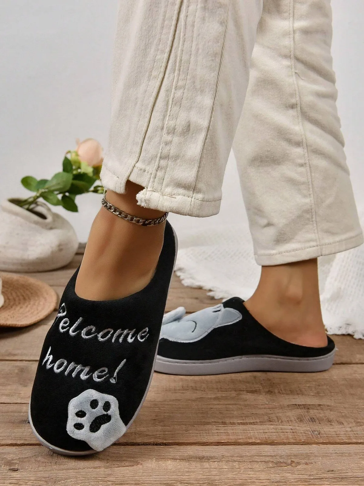 2024 New Arrival Women's Cartoon Lucky Cat Couple Slippers With For Autumn And Winter, Indoor Warm Home Shoes 2