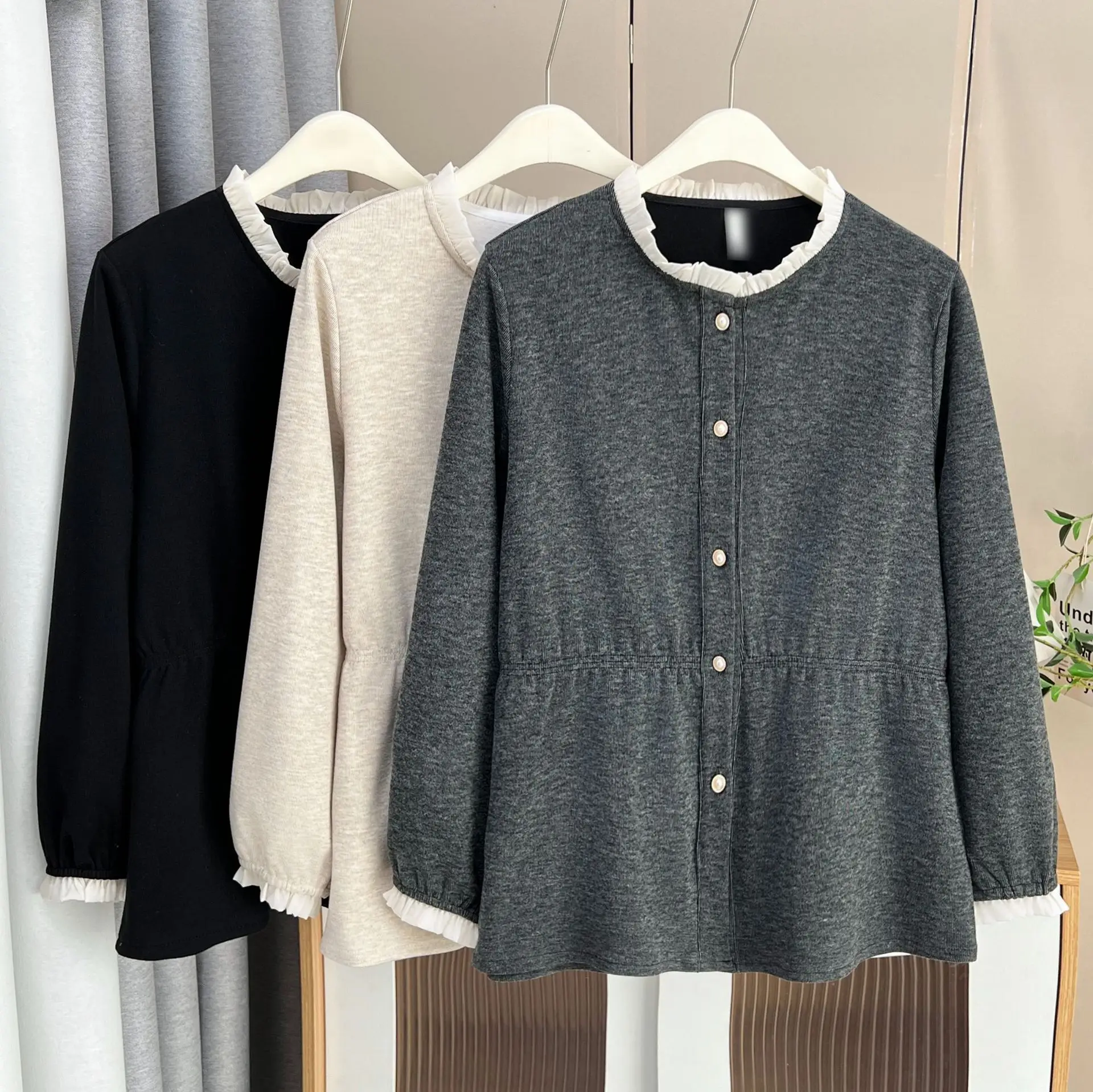 XXXXL Fashion Plus Size Woman Clothing T-Shirt Autumn And Winter New Elegant Lace waist-cinching Long Sleeved Warm Top 653