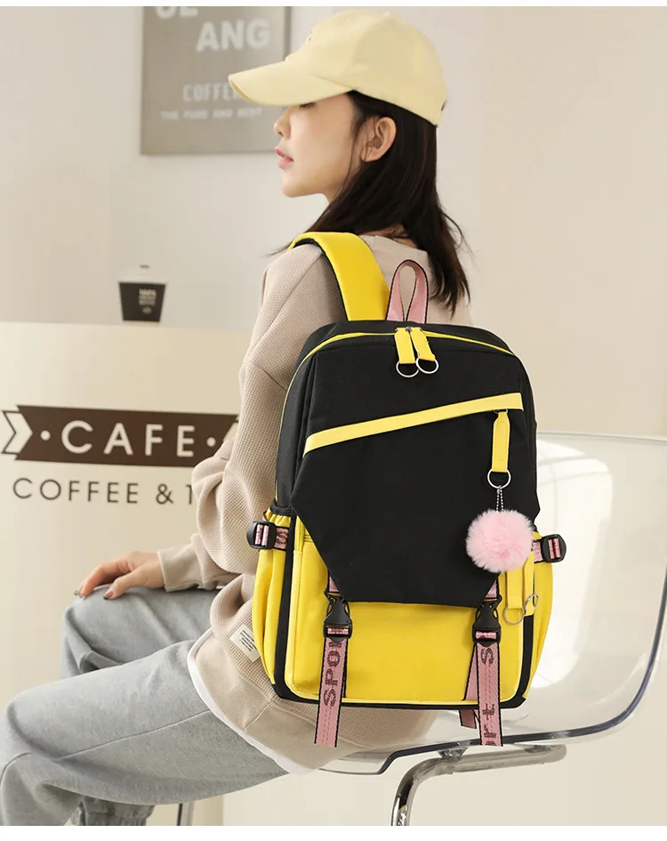 Hello Kitty kuprinė mokyklai – 6–12 m. vaikams, talpina 14" kompiuterį / Hello Kitty School Backpack –