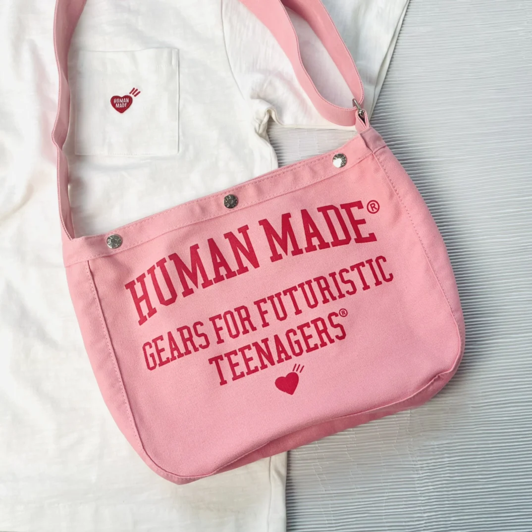 

Human Made's new pink shoulder mesengers bag love tide Japanese girl cute canvas leisure bag