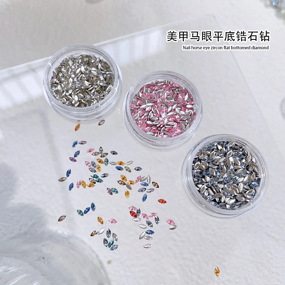 평평한 바닥 말 눈 지르콘 1.5*3mm, 화려한 평평한 바닥 라인석 네일 액세서리, 네일 아트 애호가용 박스 당 50 개