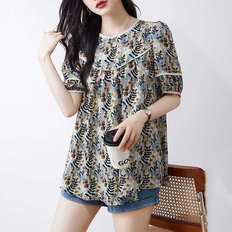 

Женская шелковая рубашка с круглым вырезом, летняя новая шифоновая рубашка с цветочным принтом, топ с коротким рукавом, свободная большая облегающая Асимметричная длинная футболка, 2023