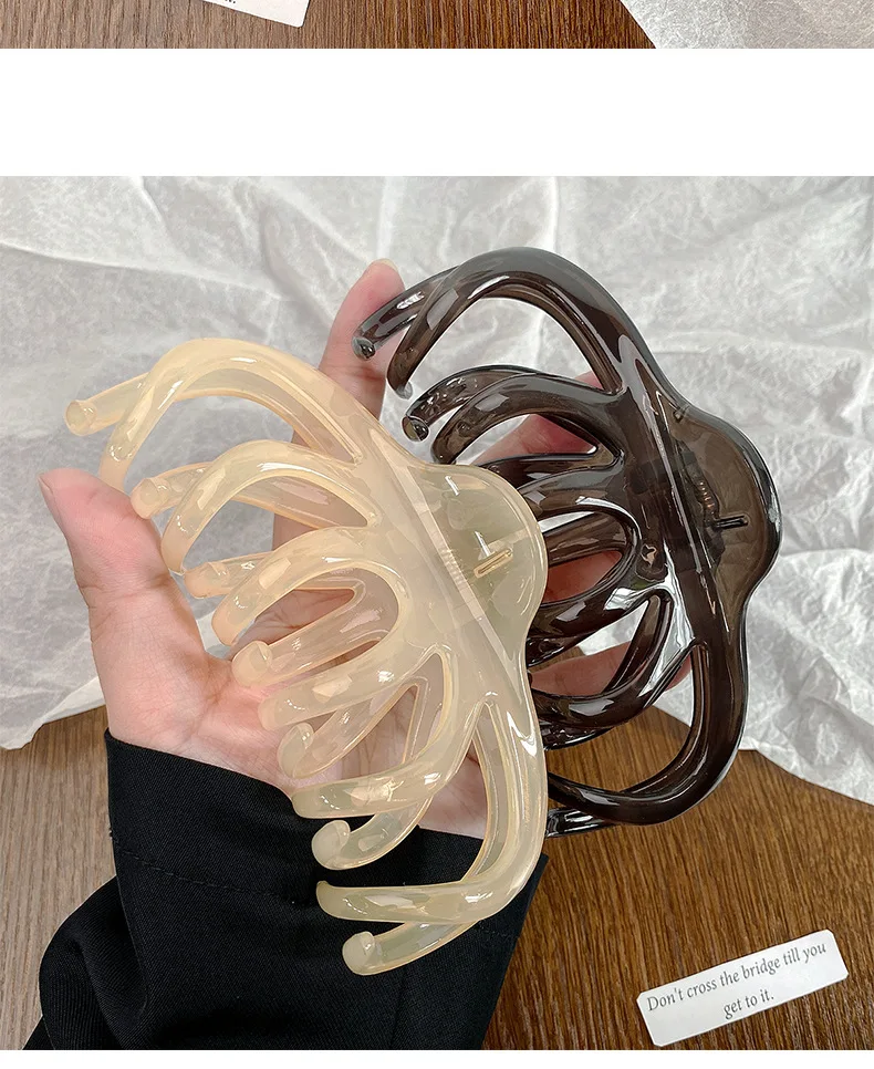 Octopus Grabbing Giant Energy Grabbing Super Large 13CM Hair Capacity Multiple Hair Clips Back of Head Coiled Hair Shark Clip