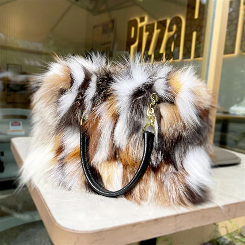 Women's Fashion Designer Fur Bag 2023 New Women's Luxury Fox Fur Handbag Women's Wedding Party Bag Shoulder Foreskin Grass