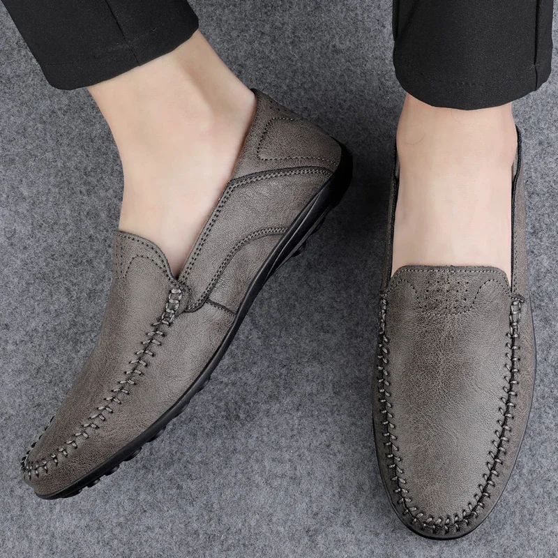 Fashion Men Casual Leather Shoes Luxury Italian Soft Men Loafers Handmade Moccasins Men Breathable Slip on Boat Shoes Plus Size 3