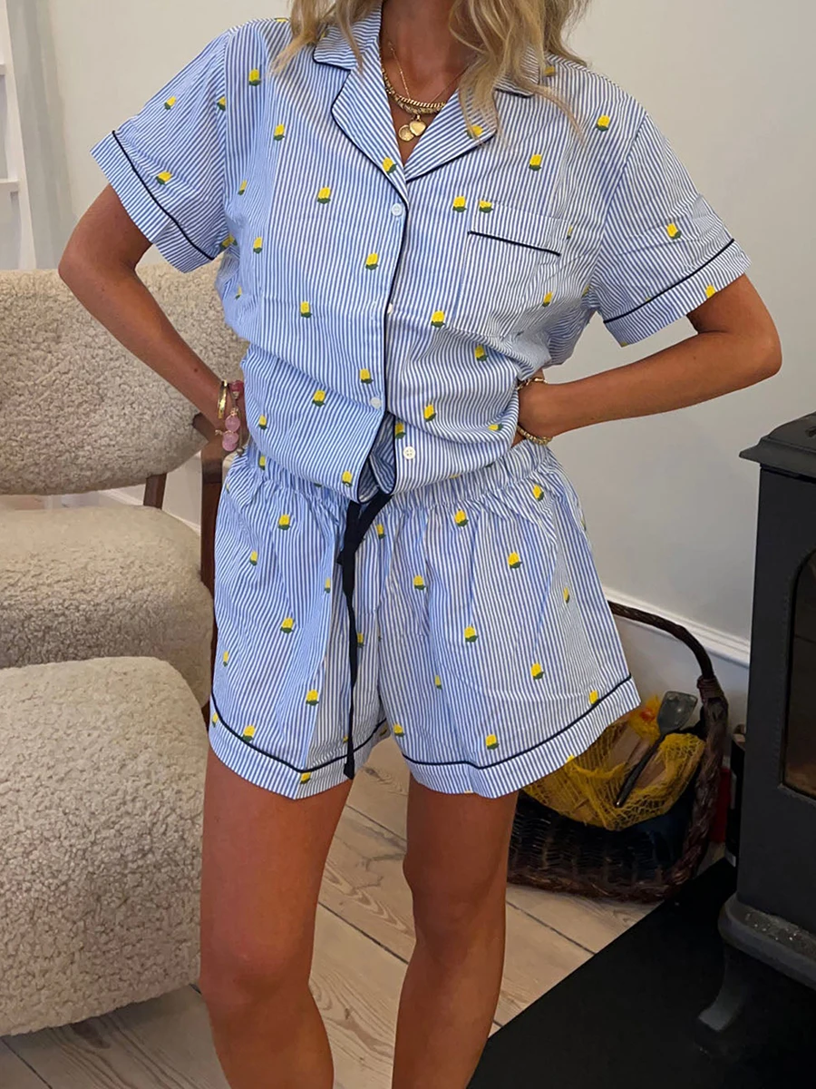 Elegant Floral Print Pajama Set with Lapel Neckline and Short Sleeves Featuring Button-up Tops and Elastic Waist Shorts for a