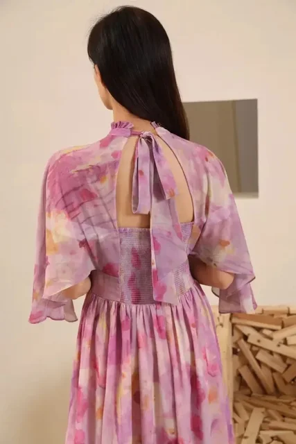 Elegant Print Slim Dress: Timeless Summer Style