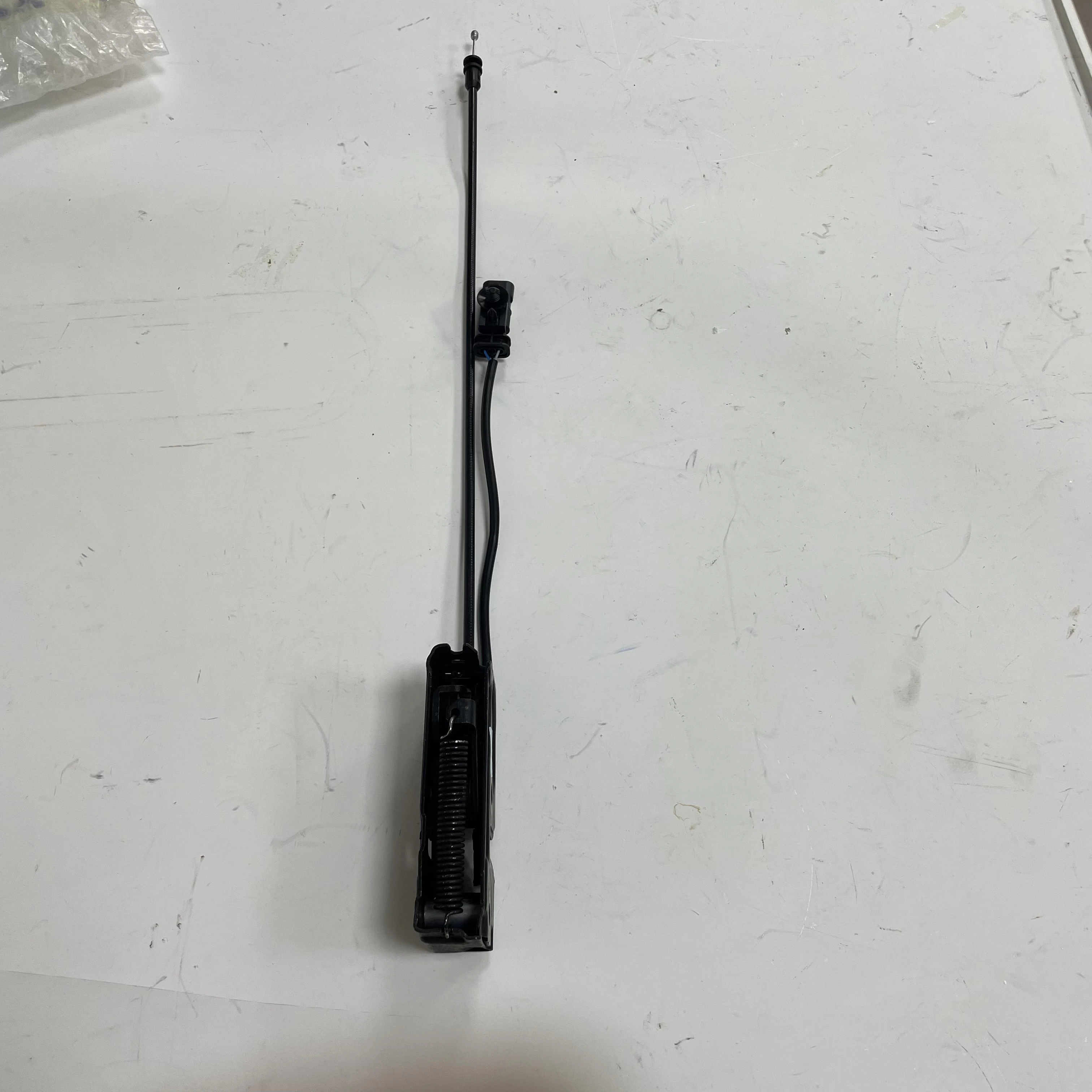 32226108 자동차 액세서리 바디 시스템 후드 잠금 장치, 볼보 XC60 (18) 용 왼쪽