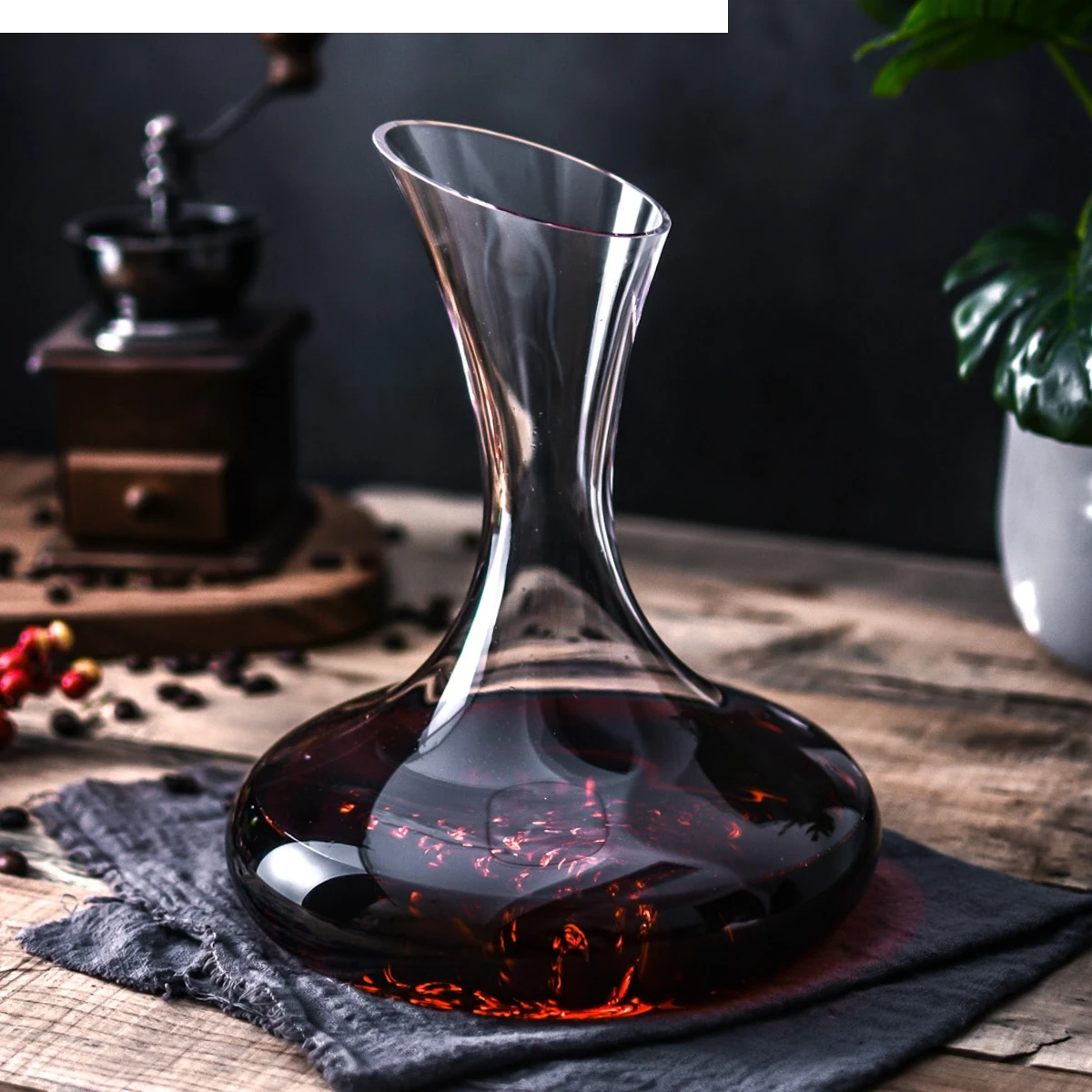 Description Picture 6 of itemLead-free Crystal Glass Bottle Decanter European-style Household Wine Brandy Champagne Dispenser Set