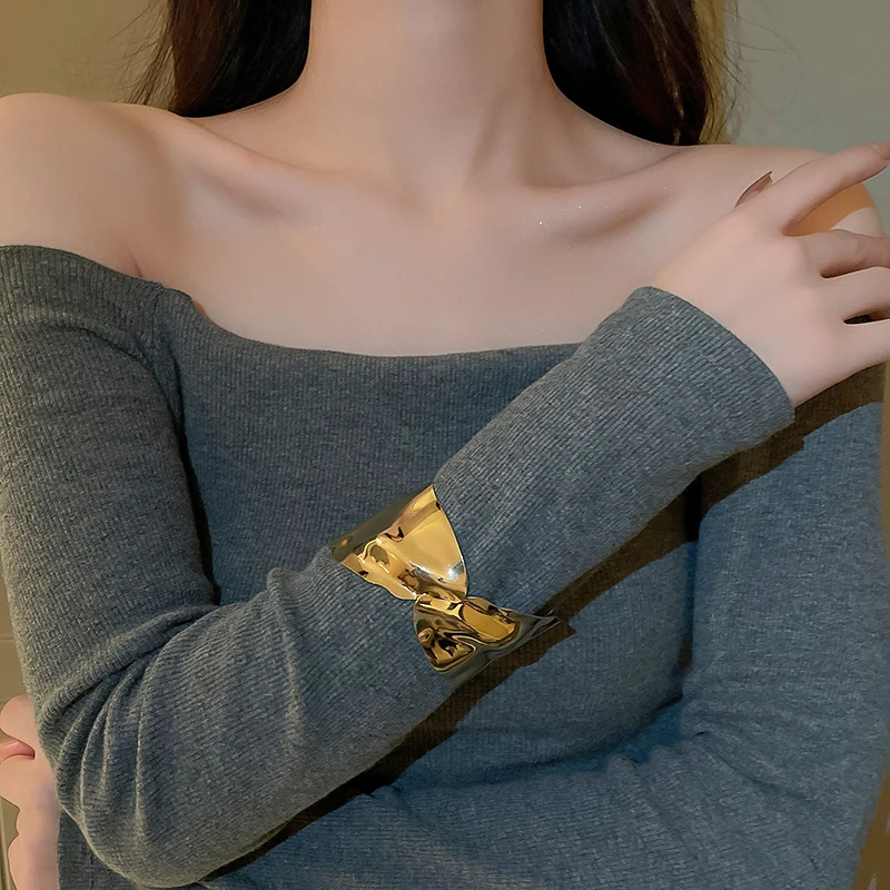 Geometric Alloy Bracelet for Women - Image 23