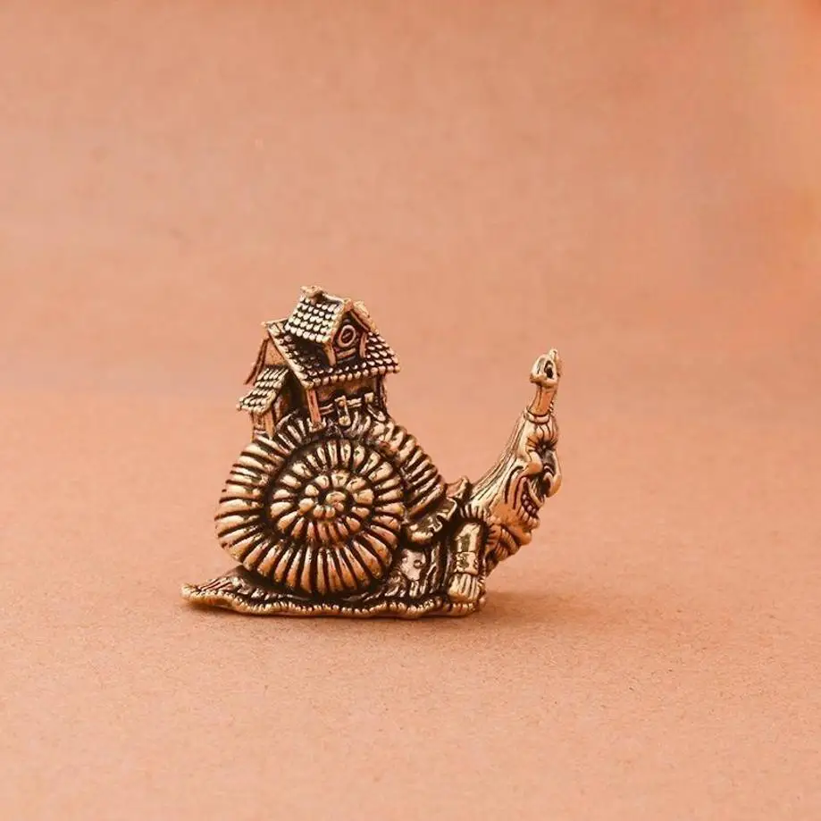 Creative Exaggerate Solid Brass Snail House Small Ornaments Tea Pet Ceremony Copper Simulation Animal Figurines Miniatures Decor