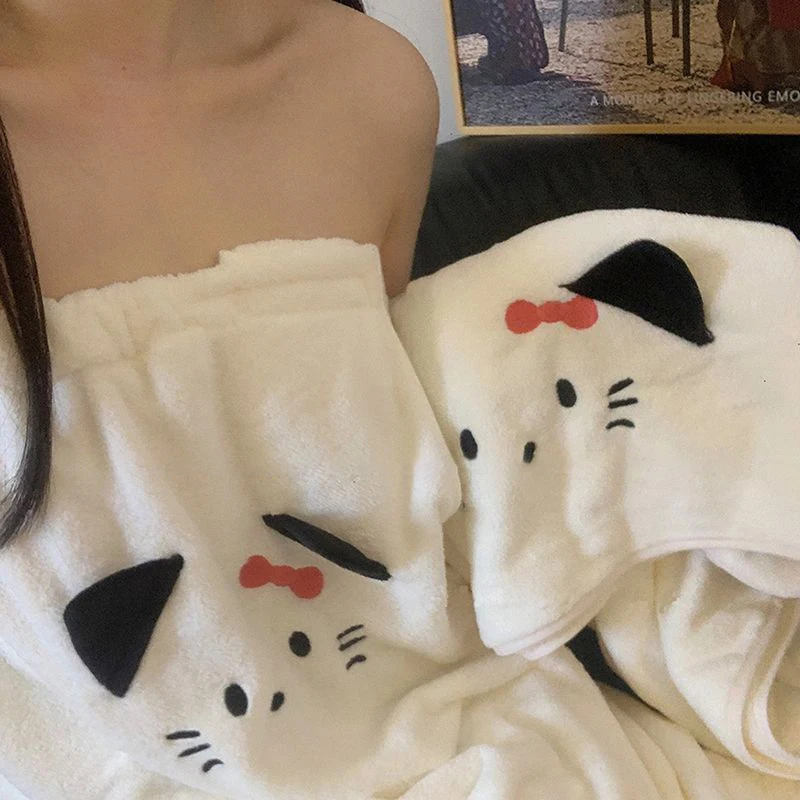 

Sanrio Hello Kitty Three Piece Bath Towel Set Soft Water-Absorbent Girls Home Coral Fleece Bath Towel Can Wrap Bath Big Towel