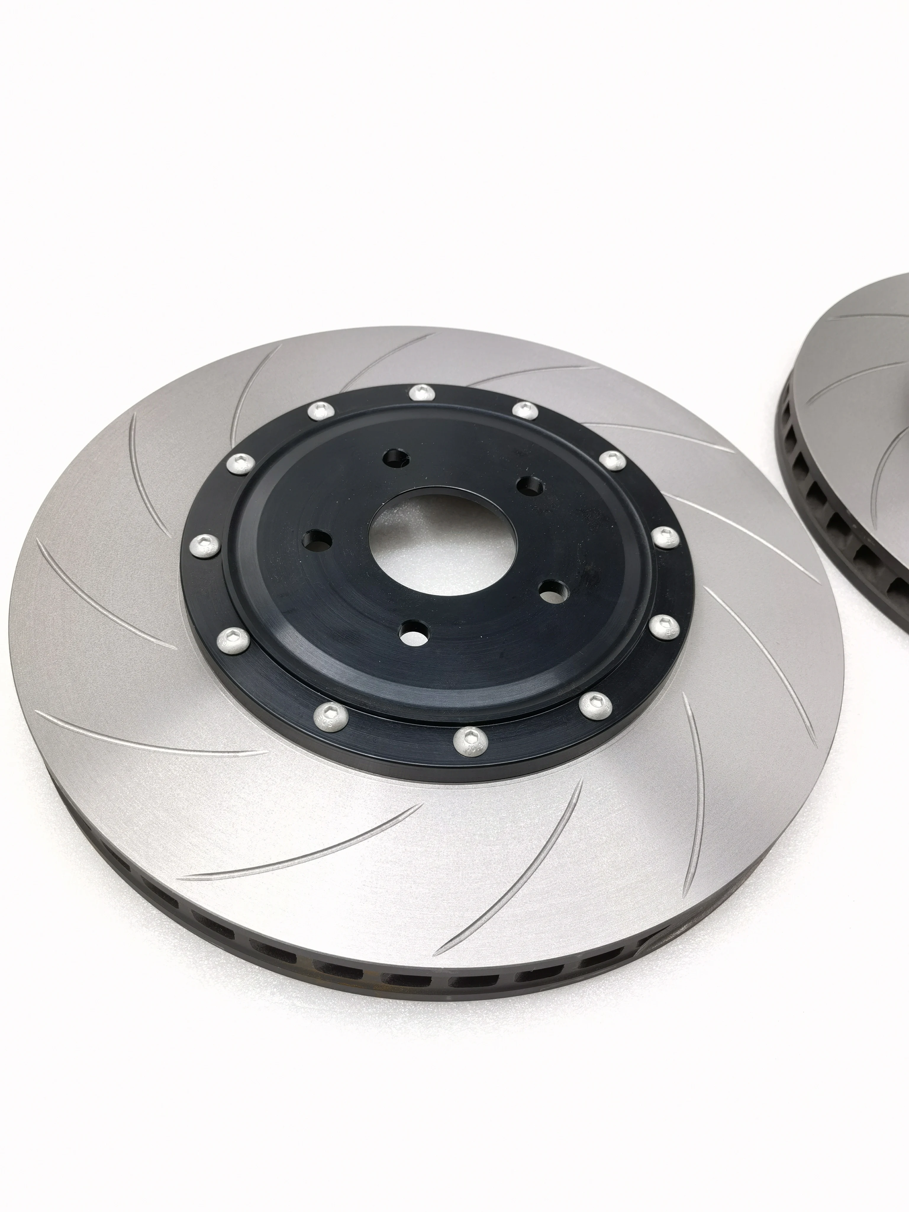 

High quality customized brake discs 400-40, working face 80. Depth 46. Suitable for Audi A8.