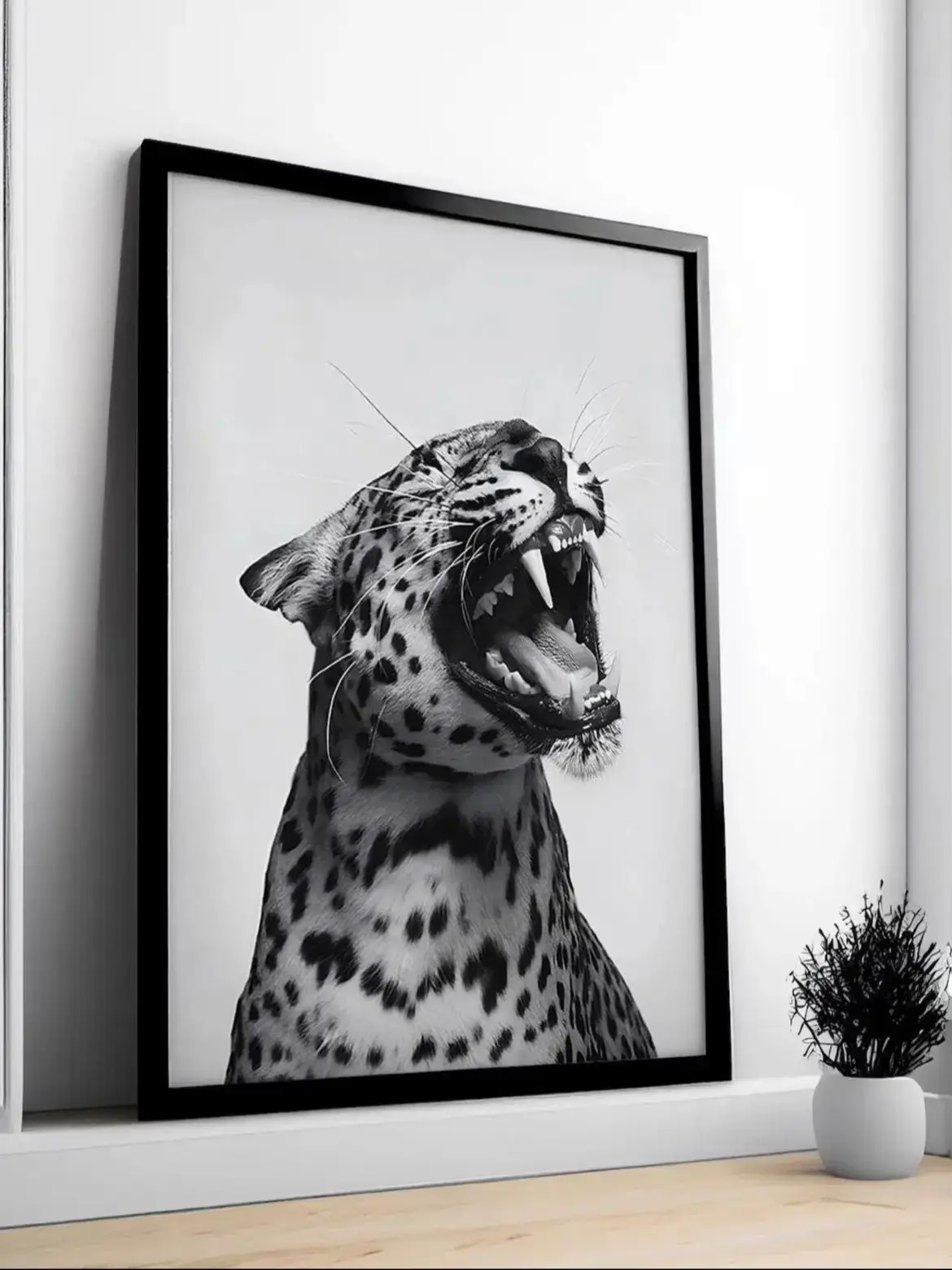 Chic Leopard Roar Black & White Wall Art - Digital Home Decor Print