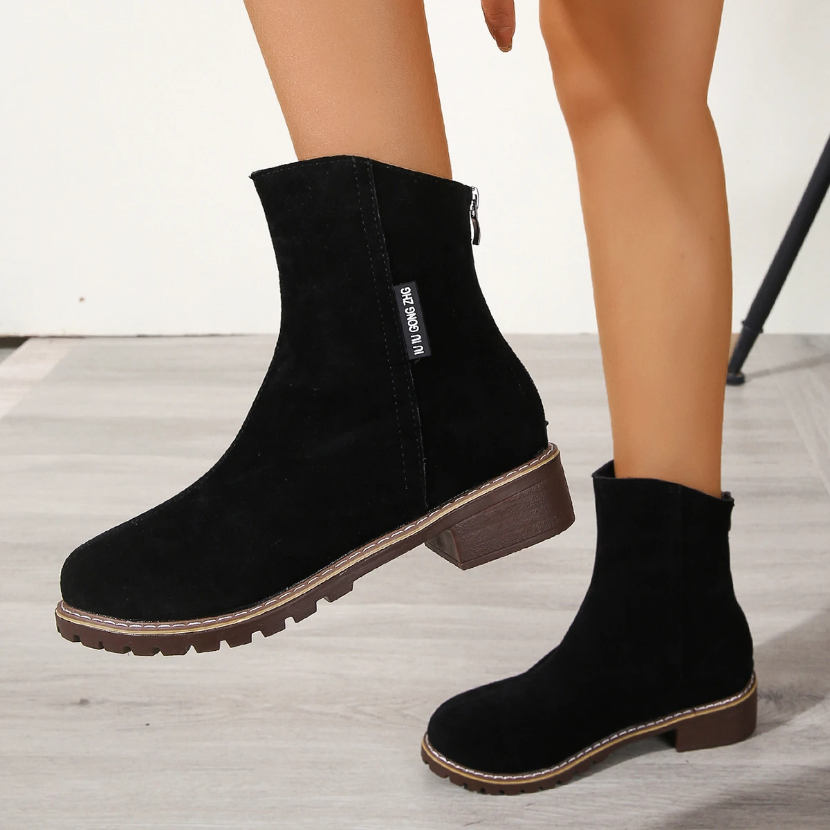 

New Women's Boots Fashion Solid Side Zip Low Heel Ankle Boots Outdoor Comfortable Non-Slip Casual Chelsea Boots Bota Feminina